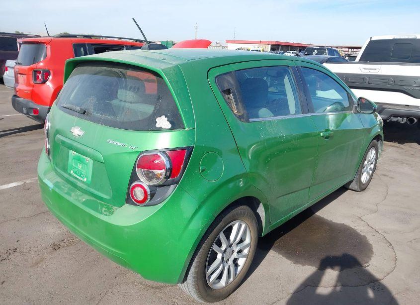 Photo 4 of 2015 Chevrolet Sonic LT AUTO (VIN 1G1JC6SH3F4154312)