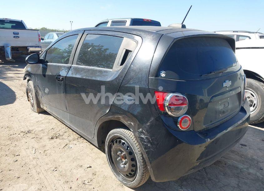 Photo 3 of 2016 Chevrolet Sonic LT AUTO (VIN 1G1JC6SH3G4109548)