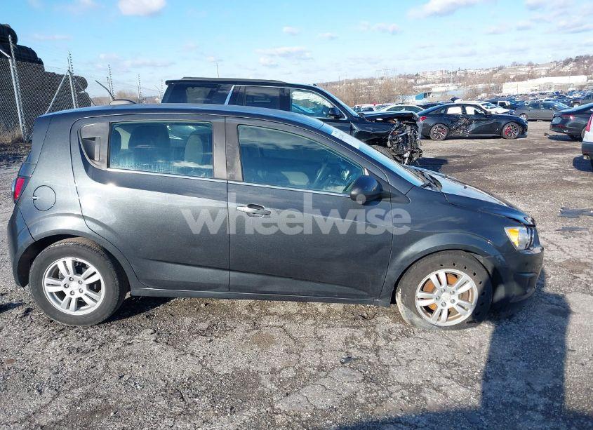 Photo 13 of 2016 Chevrolet Sonic LT AUTO (VIN 1G1JC6SH3G4160693)