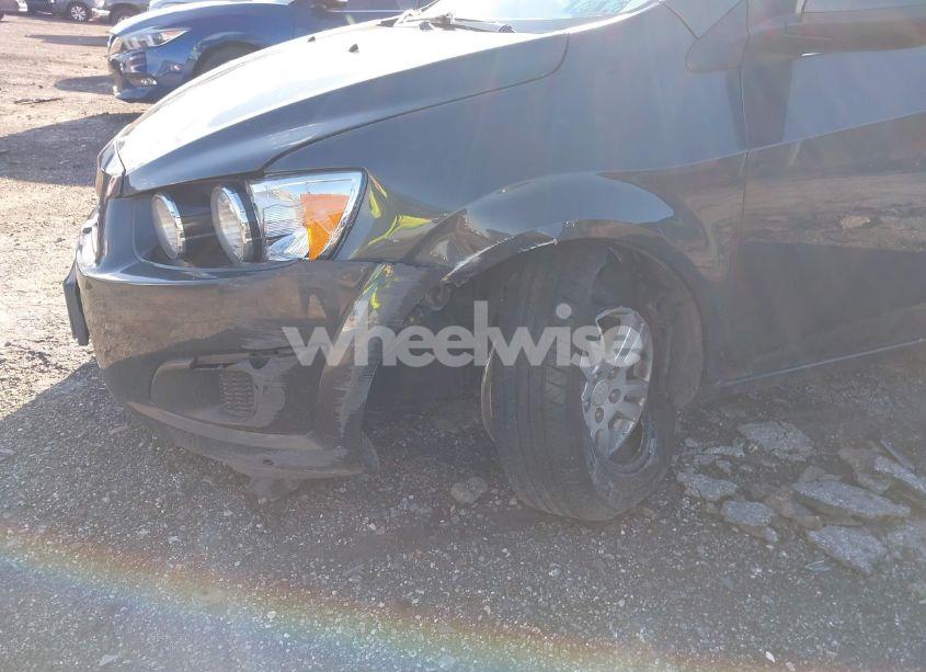 Photo 6 of 2016 Chevrolet Sonic LT AUTO (VIN 1G1JC6SH3G4160693)