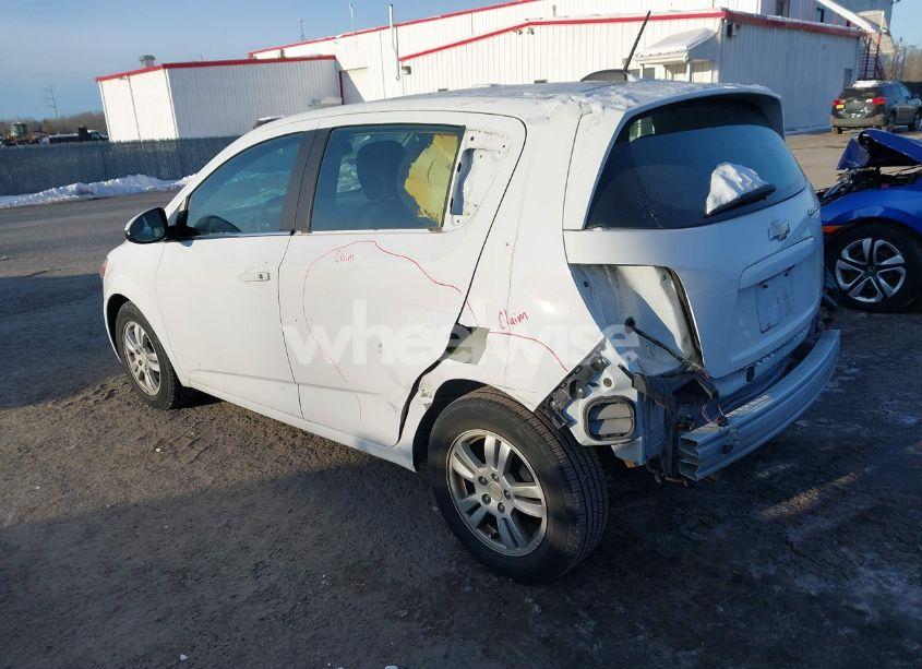 Photo 3 of 2016 Chevrolet Sonic LT AUTO (VIN 1G1JC6SH3G4172360)