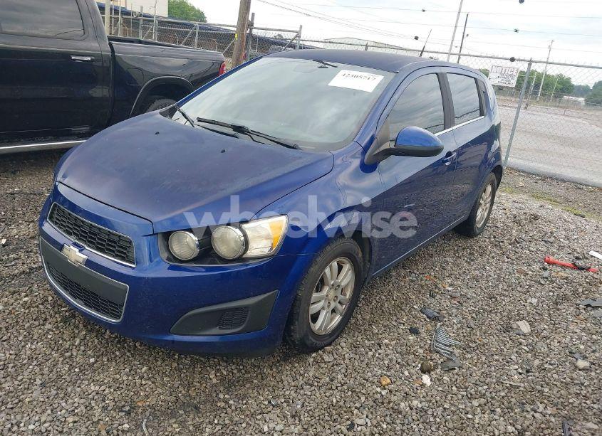 Photo 2 of 2012 Chevrolet Sonic 2LT (VIN 1G1JC6SH4C4207465)