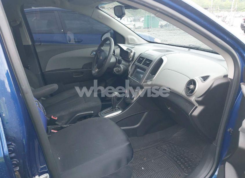 Photo 5 of 2012 Chevrolet Sonic 2LT (VIN 1G1JC6SH4C4207465)