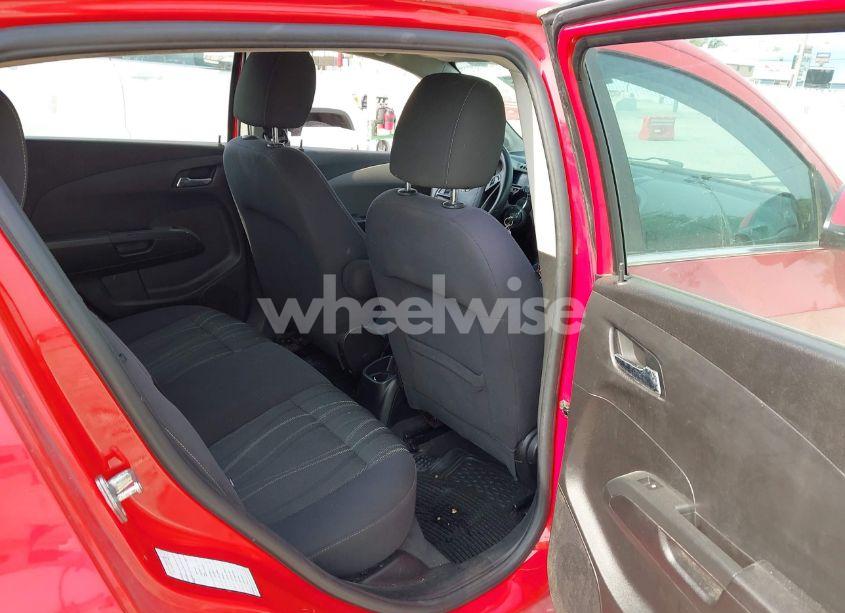 Photo 8 of 2013 Chevrolet Sonic LT AUTO (VIN 1G1JC6SH4D4119565)