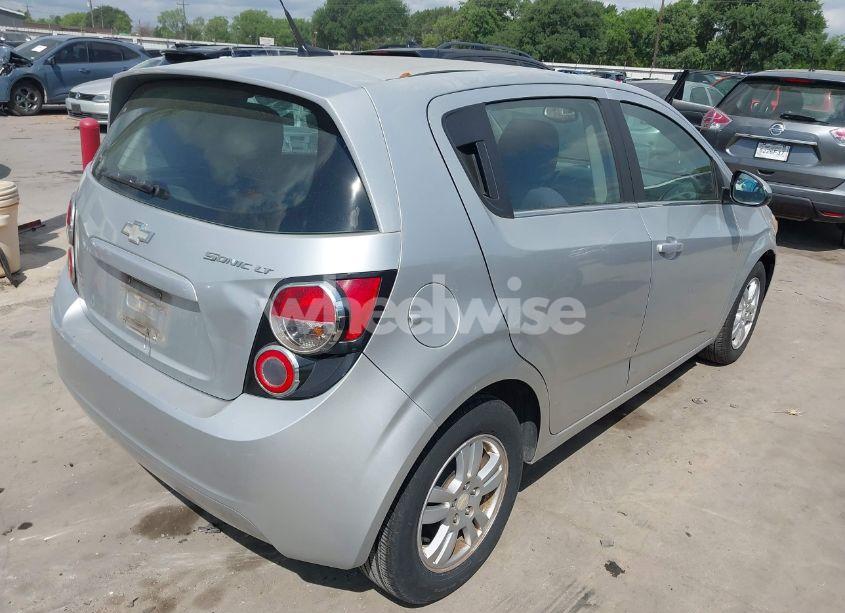 Photo 4 of 2013 Chevrolet Sonic LT AUTO (VIN 1G1JC6SH4D4120148)