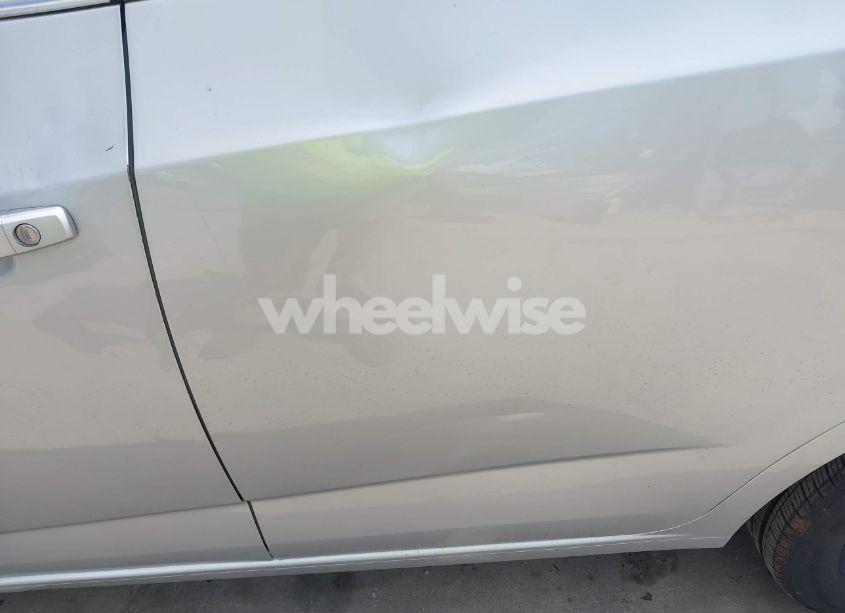 Photo 6 of 2013 Chevrolet Sonic LT AUTO (VIN 1G1JC6SH4D4120148)