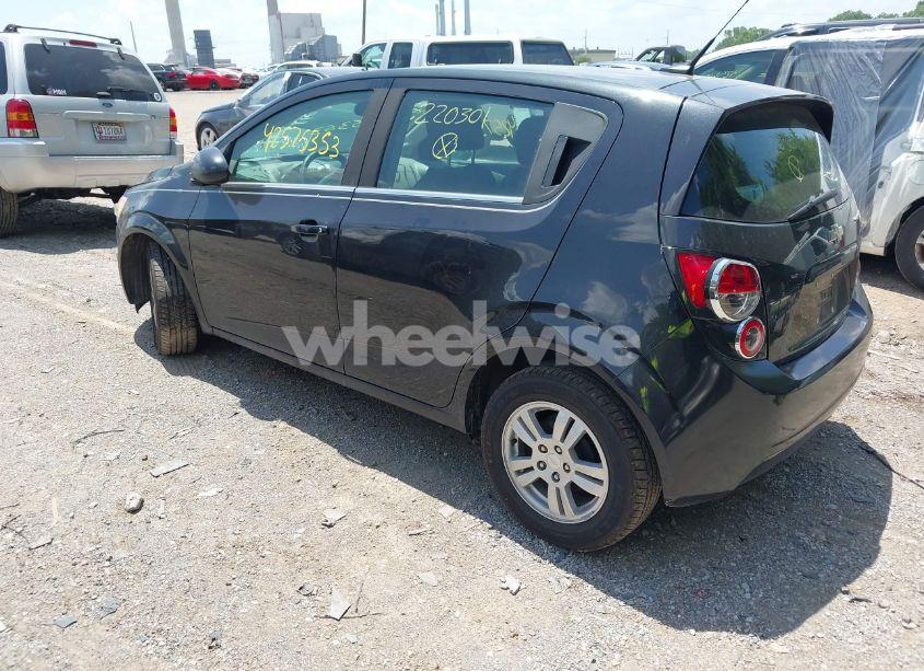Photo 3 of 2013 Chevrolet Sonic LT AUTO (VIN 1G1JC6SH4D4220301)