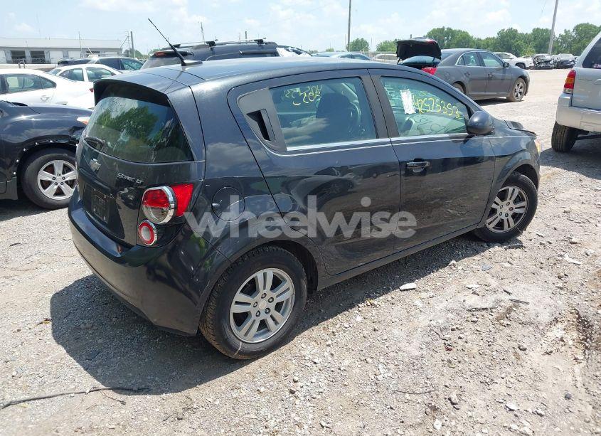 Photo 4 of 2013 Chevrolet Sonic LT AUTO (VIN 1G1JC6SH4D4220301)