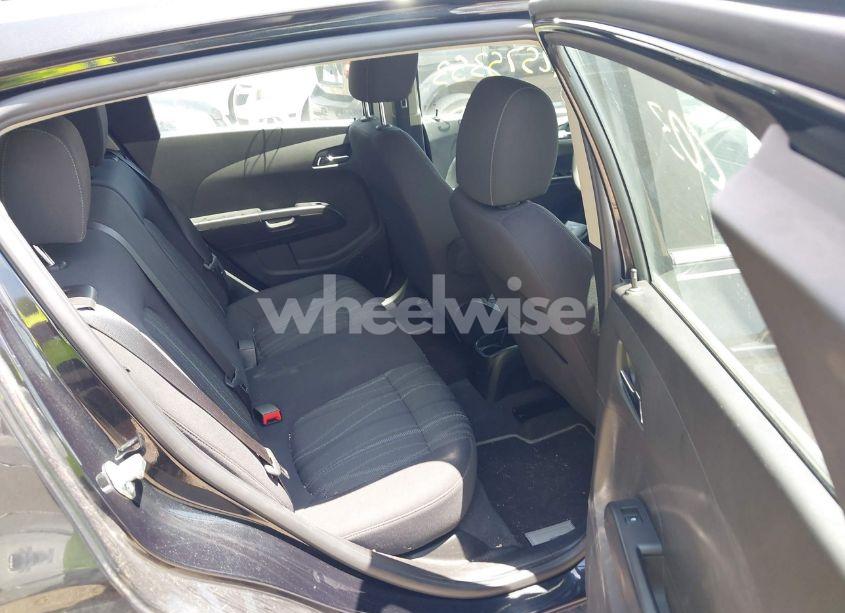 Photo 8 of 2013 Chevrolet Sonic LT AUTO (VIN 1G1JC6SH4D4220301)