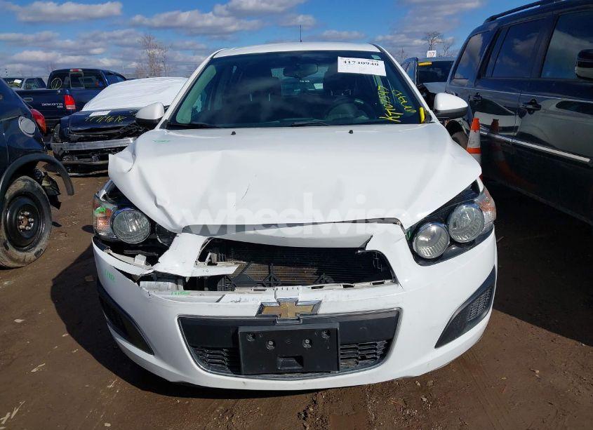 Photo 6 of 2014 Chevrolet Sonic LT AUTO (VIN 1G1JC6SH4E4216055)