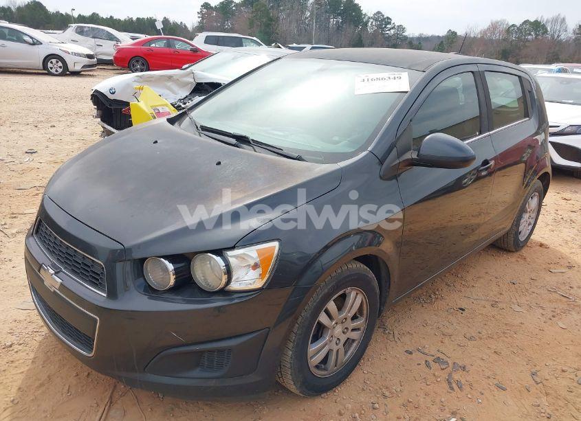 Photo 2 of 2015 Chevrolet Sonic LT AUTO (VIN 1G1JC6SH4F4150804)