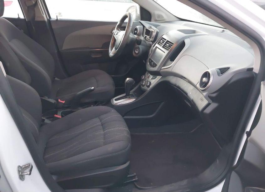Photo 5 of 2015 Chevrolet Sonic LT AUTO (VIN 1G1JC6SH4F4164279)