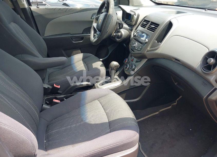 Photo 5 of 2013 Chevrolet Sonic LT AUTO (VIN 1G1JC6SH5D4175739)