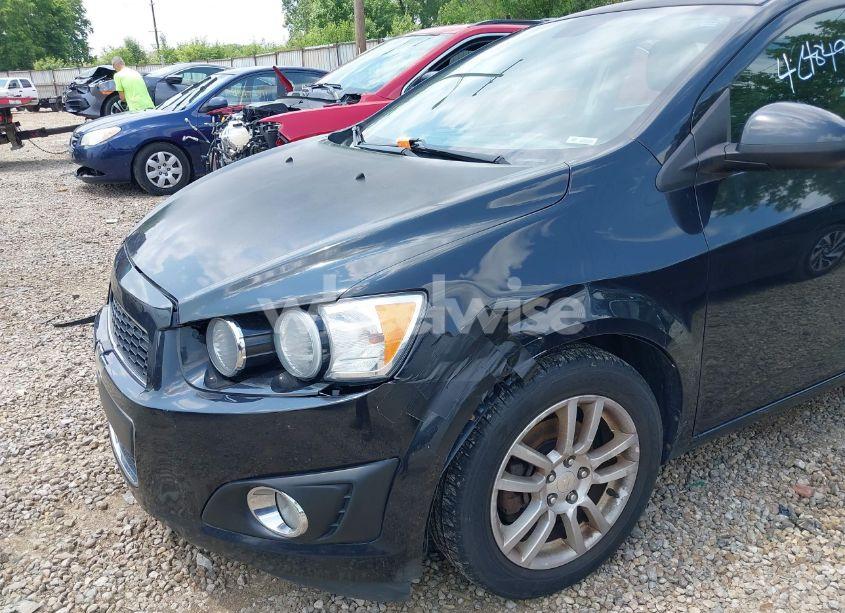 Photo 6 of 2013 Chevrolet Sonic LT AUTO (VIN 1G1JC6SH5D4175739)