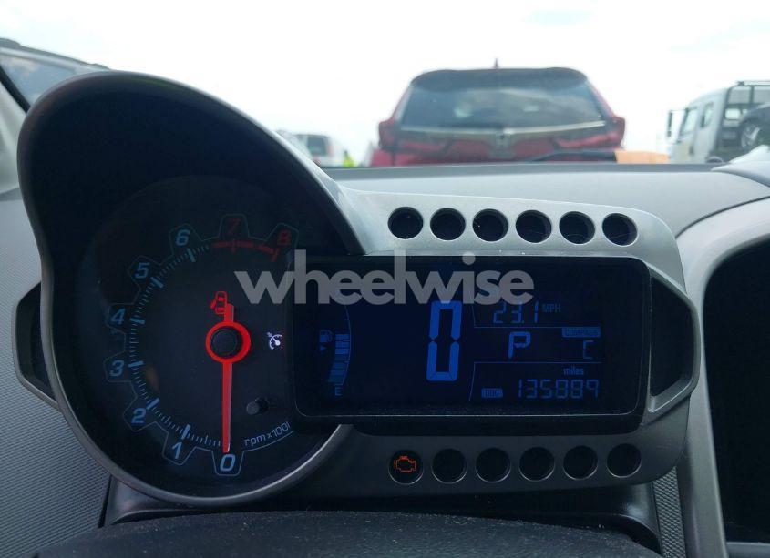 Photo 7 of 2013 Chevrolet Sonic LT AUTO (VIN 1G1JC6SH5D4175739)