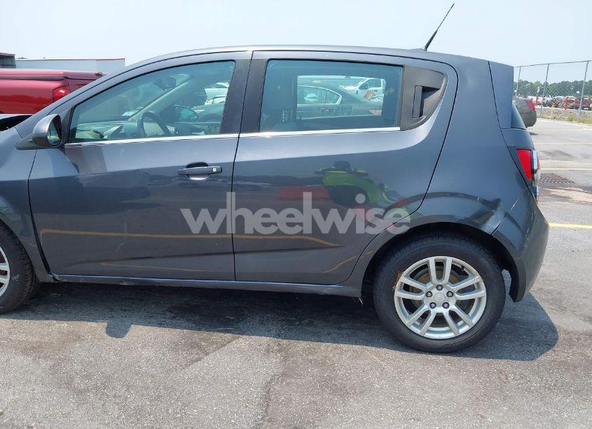 Photo 15 of 2013 Chevrolet Sonic LT AUTO (VIN 1G1JC6SH5D4213115)