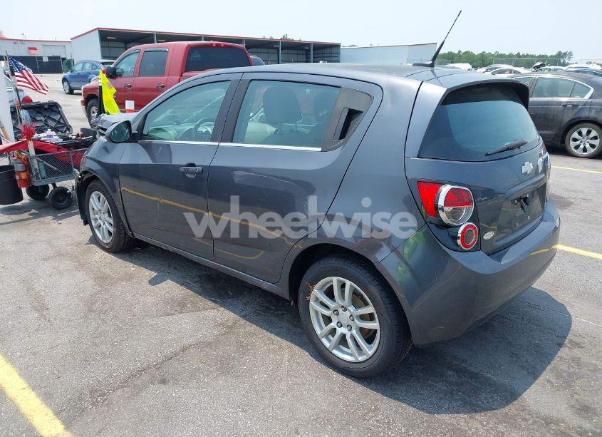Photo 3 of 2013 Chevrolet Sonic LT AUTO (VIN 1G1JC6SH5D4213115)