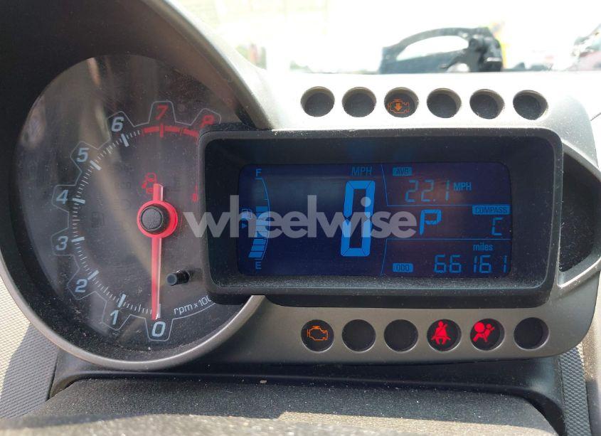 Photo 7 of 2013 Chevrolet Sonic LT AUTO (VIN 1G1JC6SH5D4213115)