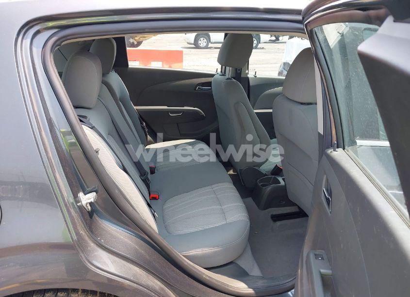 Photo 8 of 2013 Chevrolet Sonic LT AUTO (VIN 1G1JC6SH5D4213115)