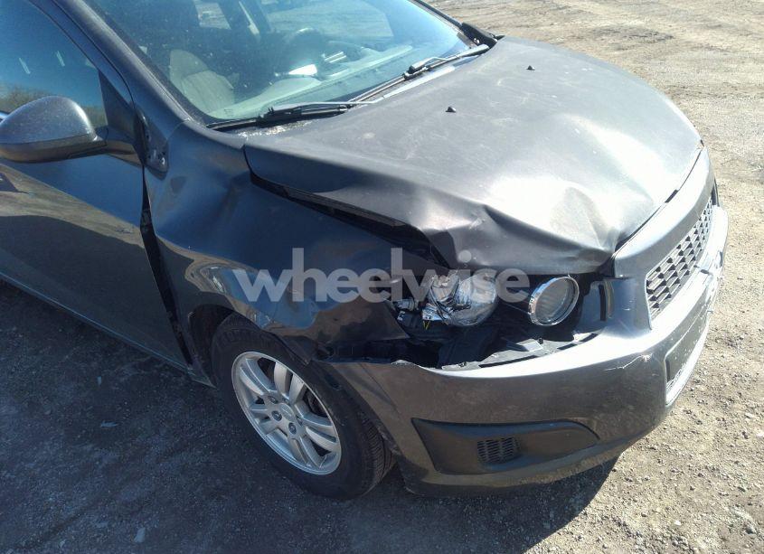 Photo 6 of 2013 Chevrolet Sonic LT AUTO (VIN 1G1JC6SH5D4220307)