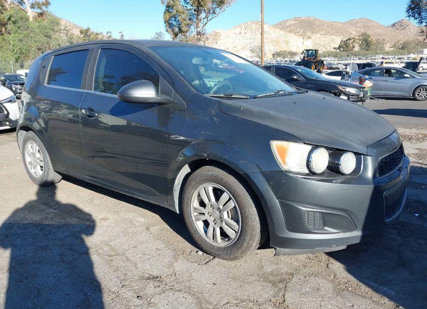 2015 Chevrolet Sonic LT AUTO (VIN 1G1JC6SH5F4102311) main photo