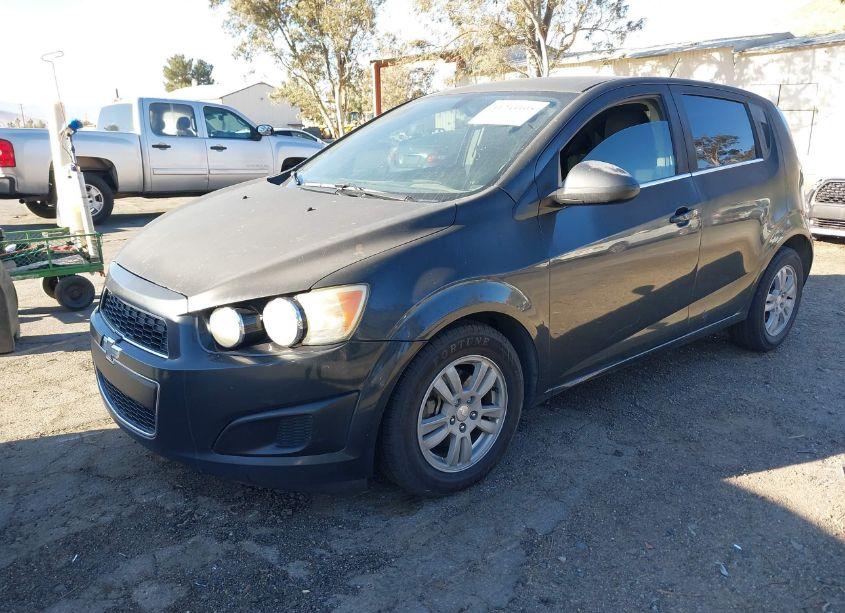 Photo 2 of 2015 Chevrolet Sonic LT AUTO (VIN 1G1JC6SH5F4102311)