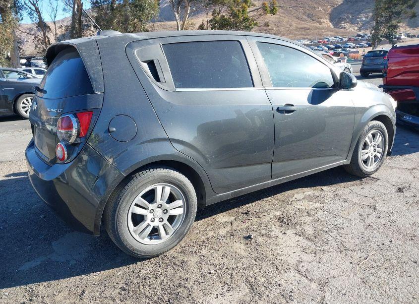 Photo 4 of 2015 Chevrolet Sonic LT AUTO (VIN 1G1JC6SH5F4102311)