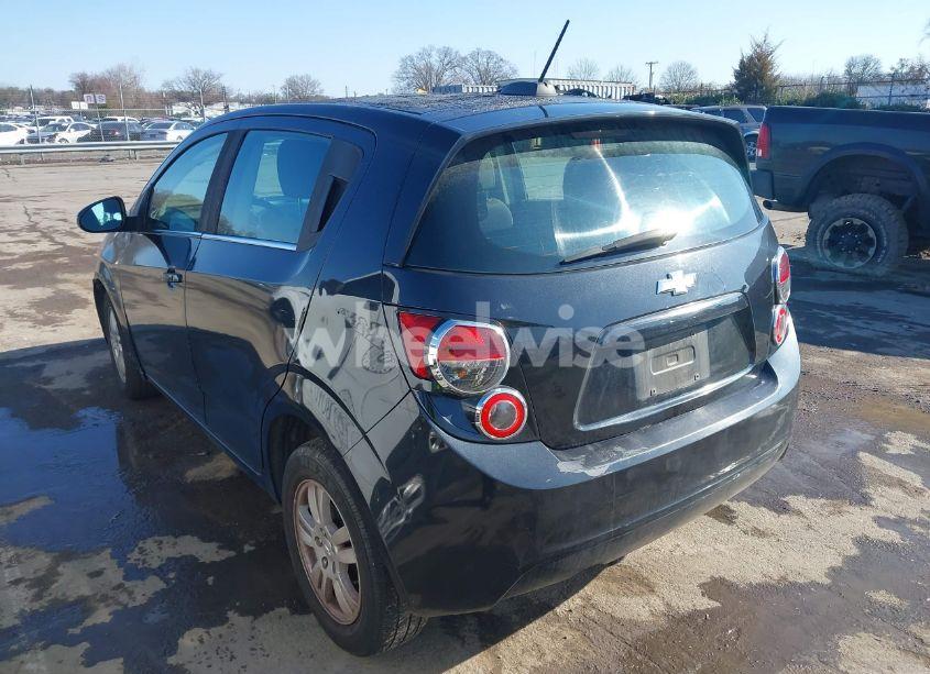 Photo 3 of 2015 Chevrolet Sonic LT AUTO (VIN 1G1JC6SH5F4111445)