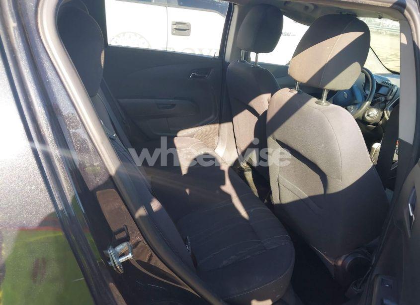 Photo 8 of 2015 Chevrolet Sonic LT AUTO (VIN 1G1JC6SH5F4111445)