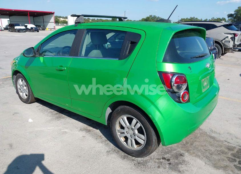 Photo 3 of 2015 Chevrolet Sonic LT AUTO (VIN 1G1JC6SH5F4135518)