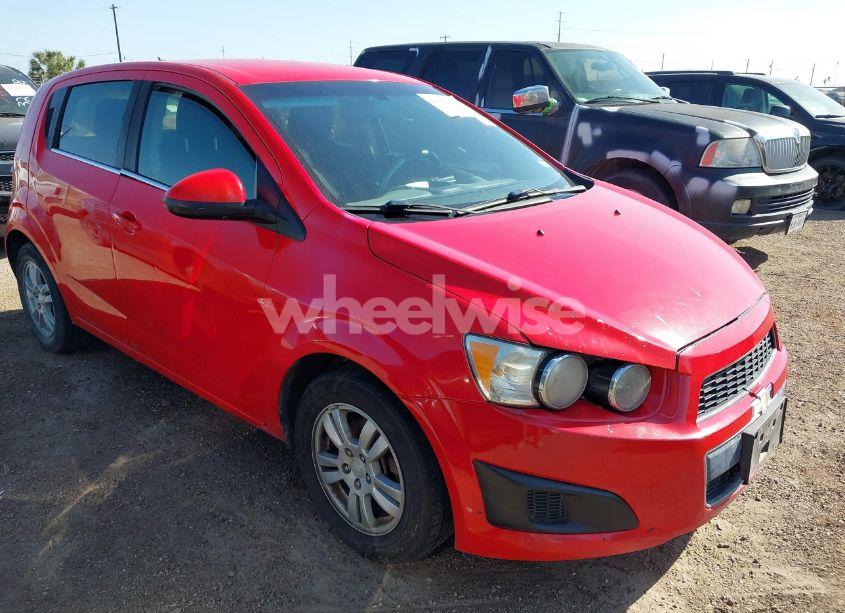 2015 Chevrolet Sonic LT AUTO (VIN 1G1JC6SH5F4143733) main photo