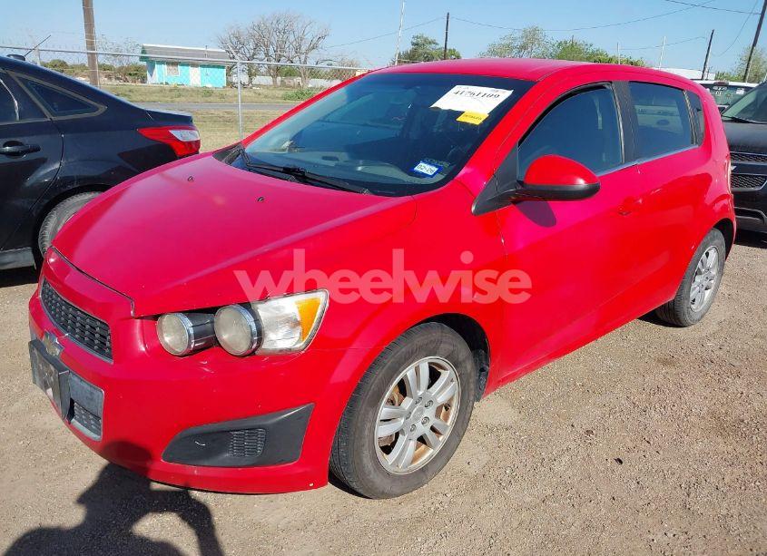 Photo 2 of 2015 Chevrolet Sonic LT AUTO (VIN 1G1JC6SH5F4143733)