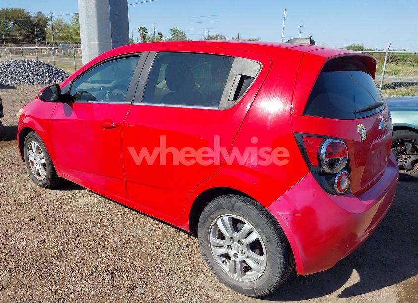 Photo 3 of 2015 Chevrolet Sonic LT AUTO (VIN 1G1JC6SH5F4143733)