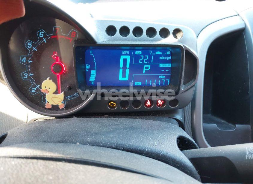 Photo 7 of 2015 Chevrolet Sonic LT AUTO (VIN 1G1JC6SH5F4192995)