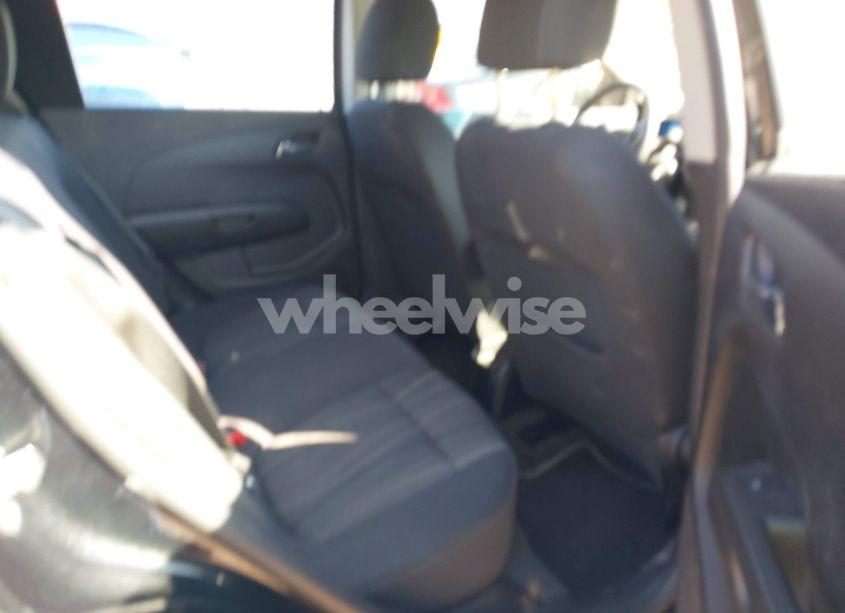 Photo 8 of 2015 Chevrolet Sonic LT AUTO (VIN 1G1JC6SH5F4215076)