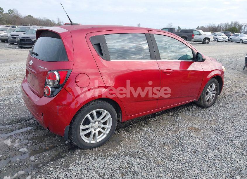 Photo 4 of 2013 Chevrolet Sonic LT AUTO (VIN 1G1JC6SH6D4119454)