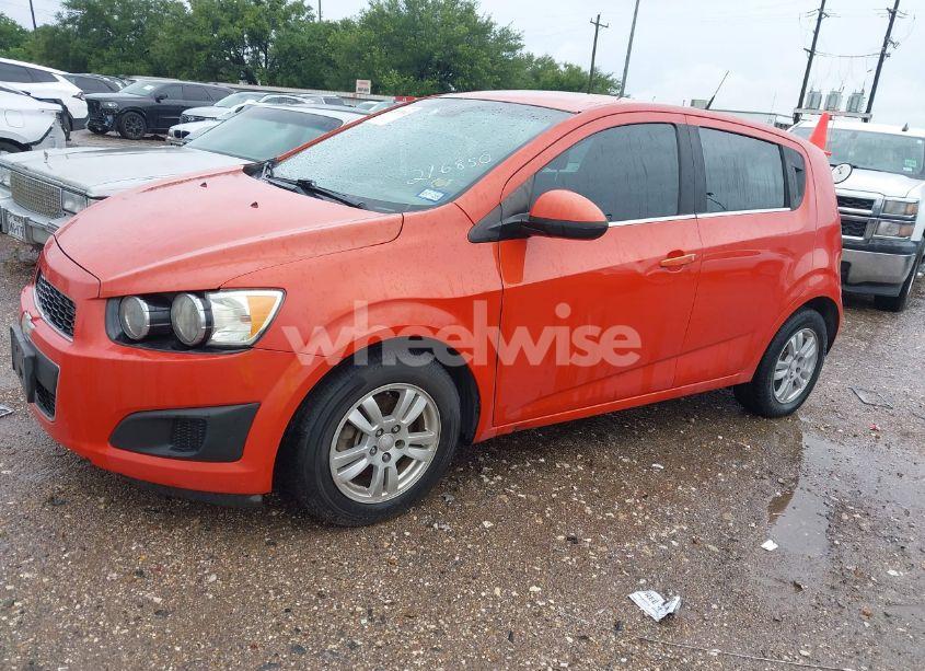 Photo 2 of 2013 Chevrolet Sonic LT AUTO (VIN 1G1JC6SH6D4216850)