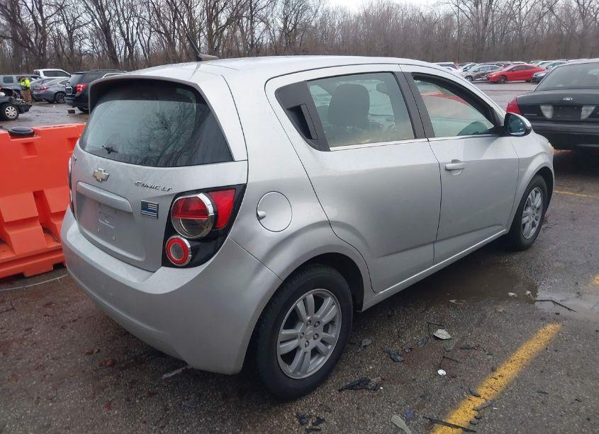 Photo 4 of 2014 Chevrolet Sonic LT AUTO (VIN 1G1JC6SH6E4207390)