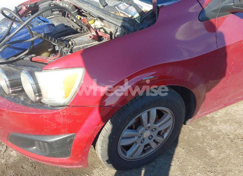 Photo 5 of 2014 Chevrolet Sonic LT AUTO (VIN 1G1JC6SH6E4215294)