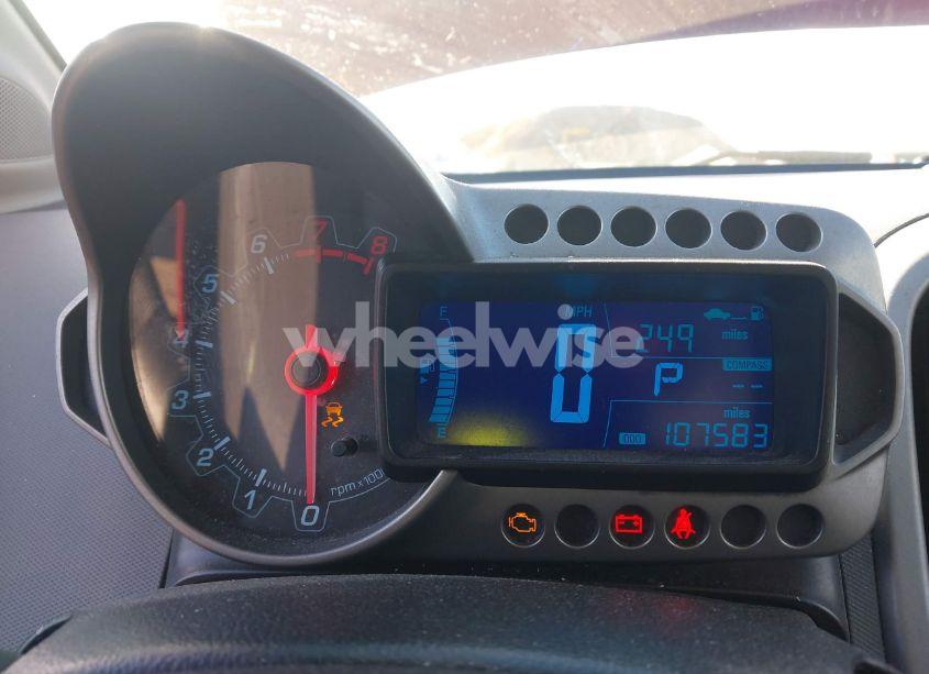 Photo 6 of 2014 Chevrolet Sonic LT AUTO (VIN 1G1JC6SH6E4215294)