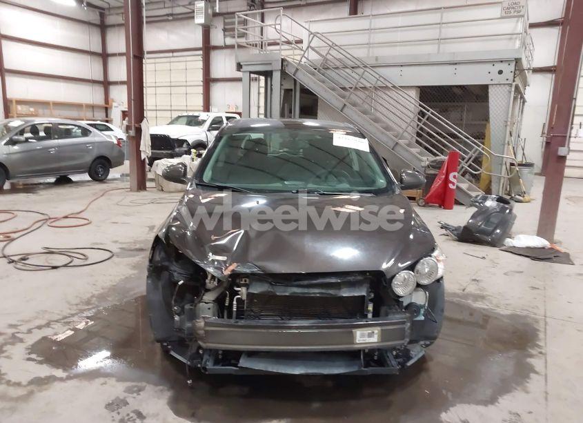 Photo 13 of 2015 Chevrolet Sonic LT AUTO (VIN 1G1JC6SH6F4153588)