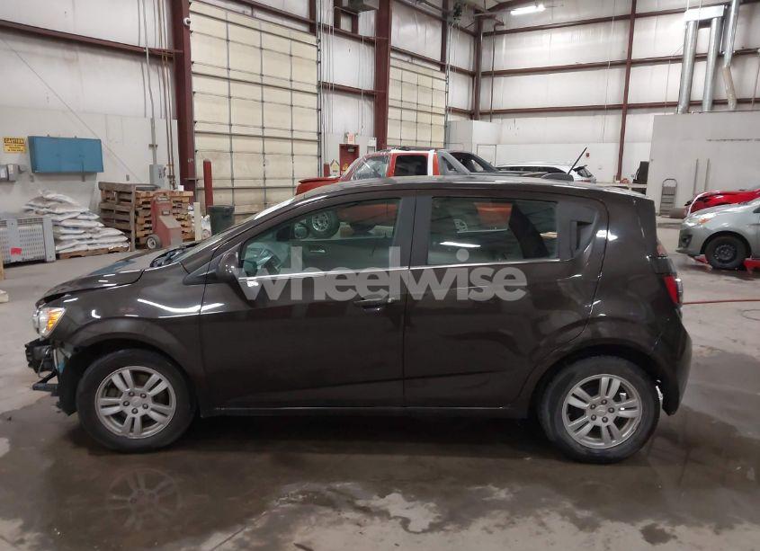 Photo 15 of 2015 Chevrolet Sonic LT AUTO (VIN 1G1JC6SH6F4153588)
