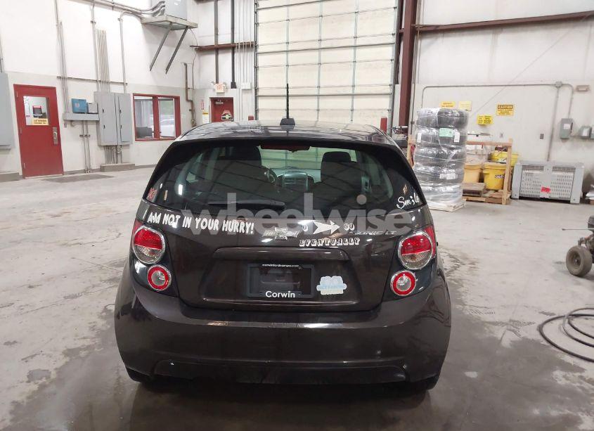 Photo 17 of 2015 Chevrolet Sonic LT AUTO (VIN 1G1JC6SH6F4153588)