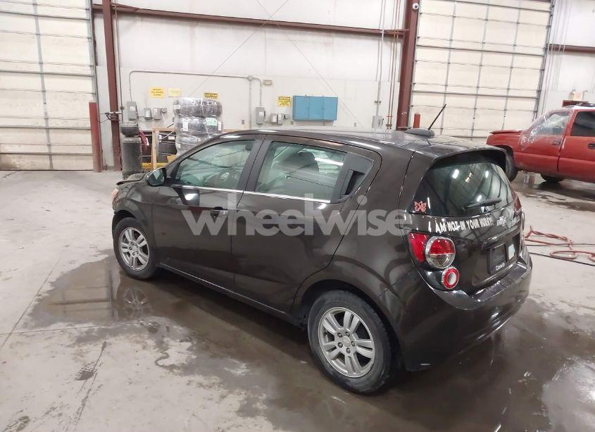 Photo 3 of 2015 Chevrolet Sonic LT AUTO (VIN 1G1JC6SH6F4153588)
