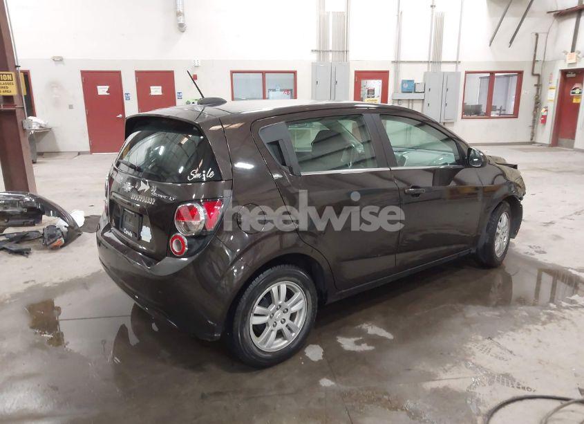 Photo 4 of 2015 Chevrolet Sonic LT AUTO (VIN 1G1JC6SH6F4153588)