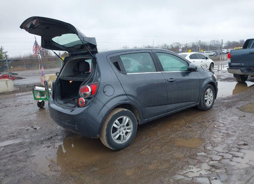 Photo 4 of 2012 Chevrolet Sonic 2LT (VIN 1G1JC6SH7C4230402)