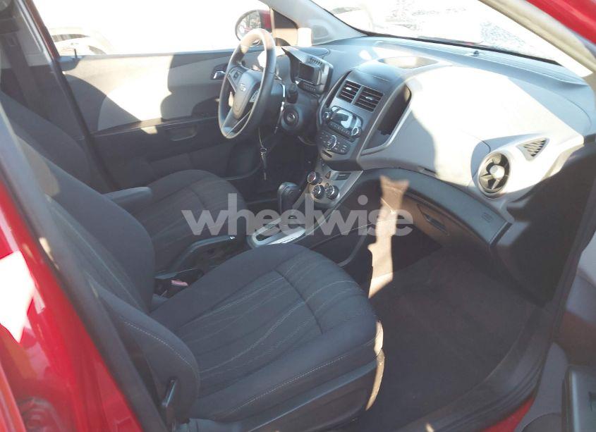 Photo 5 of 2013 Chevrolet Sonic LT AUTO (VIN 1G1JC6SH7D4125523)