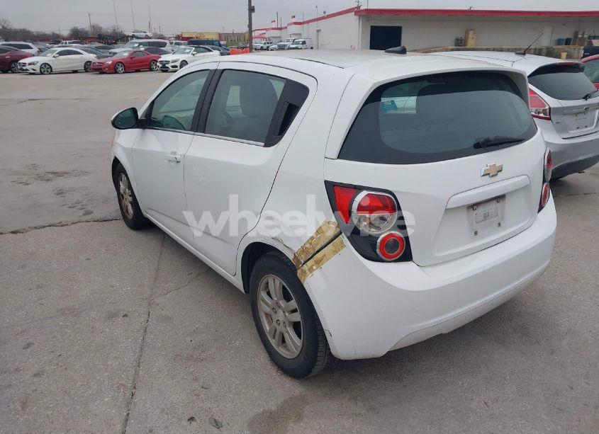 Photo 3 of 2013 Chevrolet Sonic LT AUTO (VIN 1G1JC6SH7D4143553)