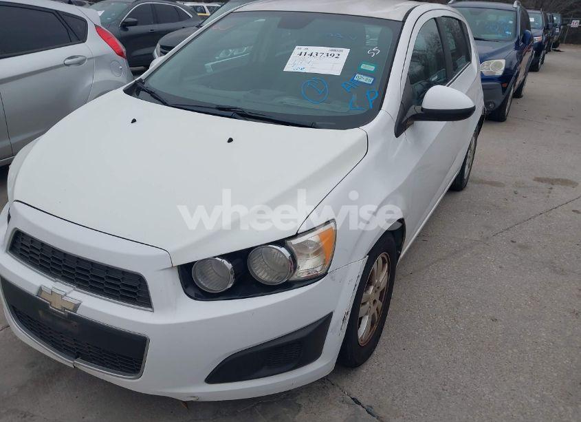 Photo 6 of 2013 Chevrolet Sonic LT AUTO (VIN 1G1JC6SH7D4143553)
