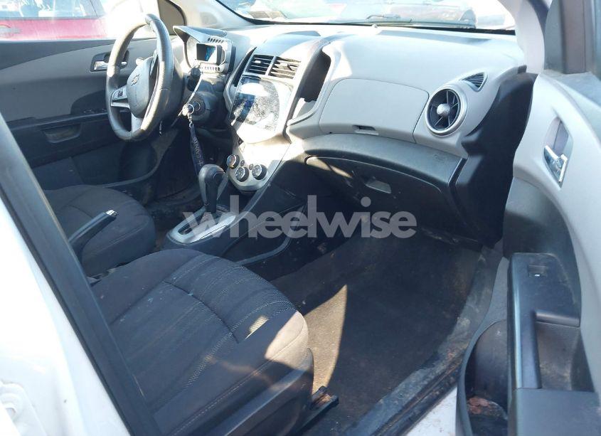 Photo 5 of 2013 Chevrolet Sonic LT AUTO (VIN 1G1JC6SH7D4231891)